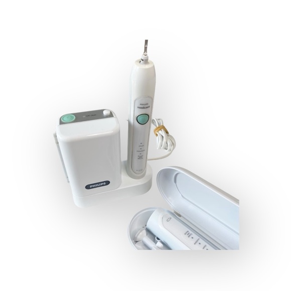 Phillips Sonicare ⁂ HX6150 Diamond Clean Toothbrush ⁂ UV Clean ⁂ 2 Handle Set ⁂ - Picture 5 of 16